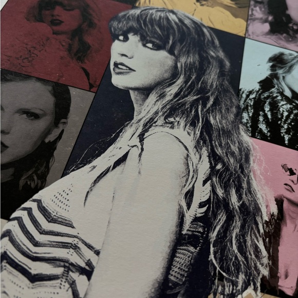 “ I Remember It All Too Well “
Taylor Swift Eras Tour VIP Merchandise Package - Picture 5 of 14